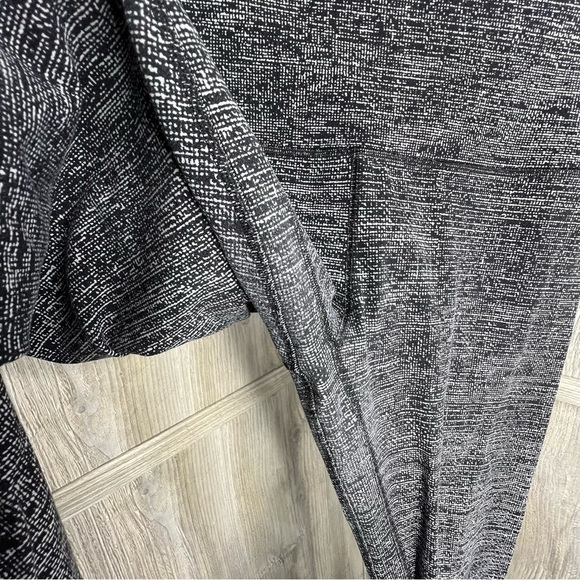 Lululemon 4 Wunder Under 1/2 Tight - Picture 3 of 6